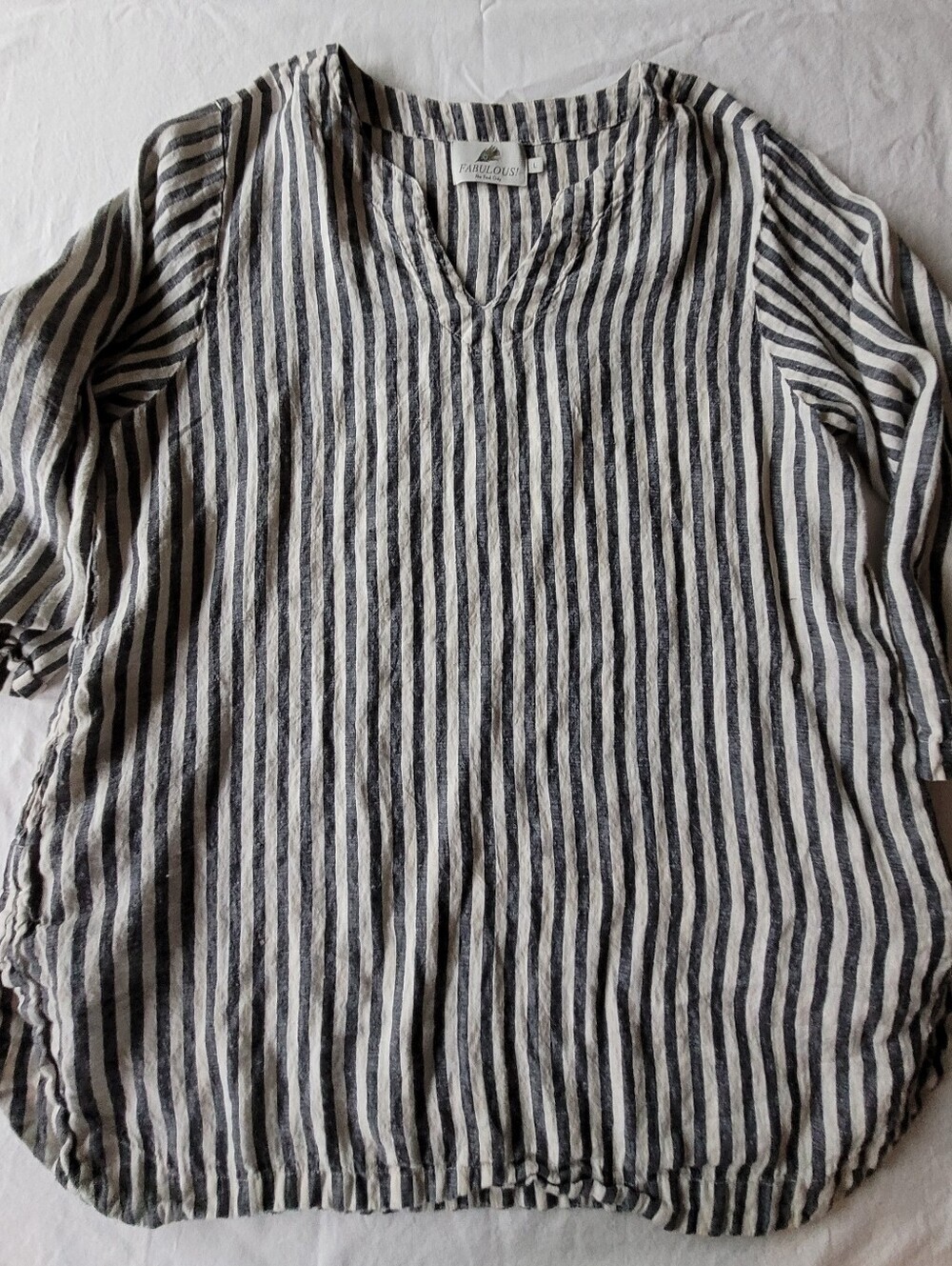 Fabulous Linen-Blend Black & White Striped V-Neck Top Size L
